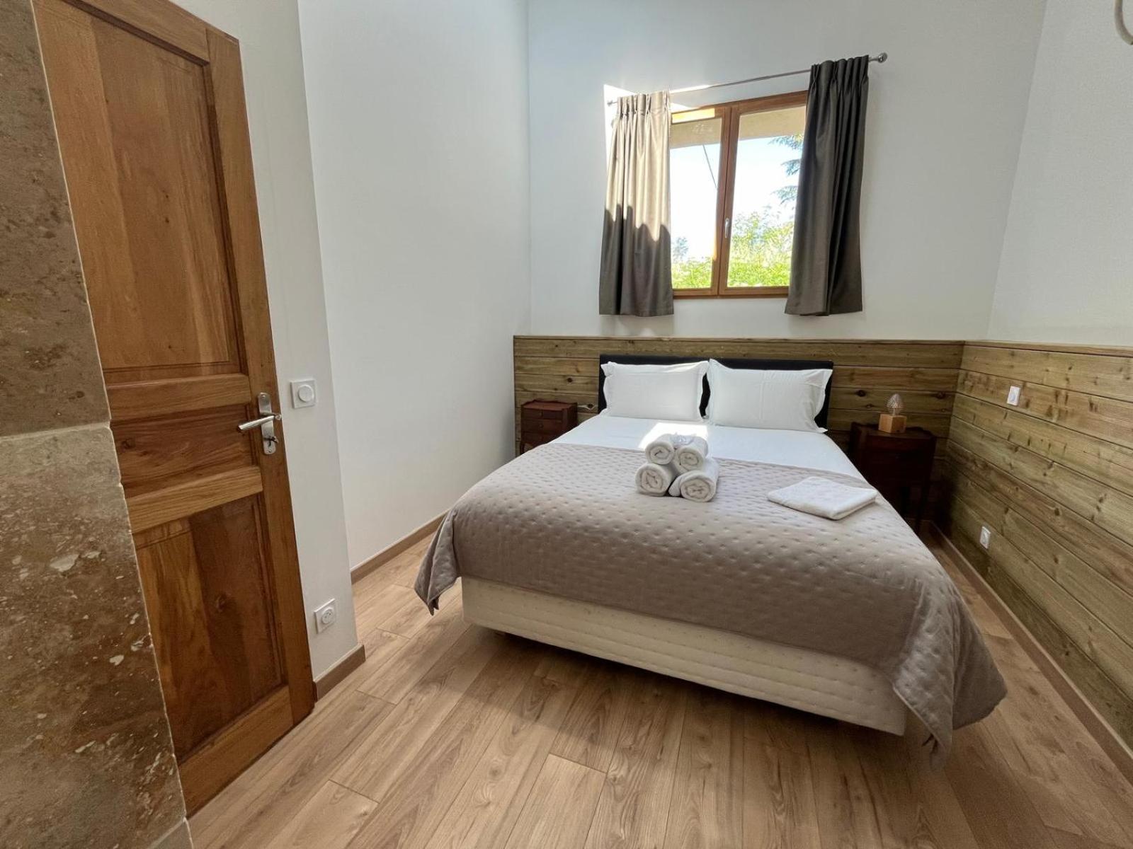Hotel Fantastic Petit Beauval Saint-Sulpice-et-Cameyrac Exterior foto